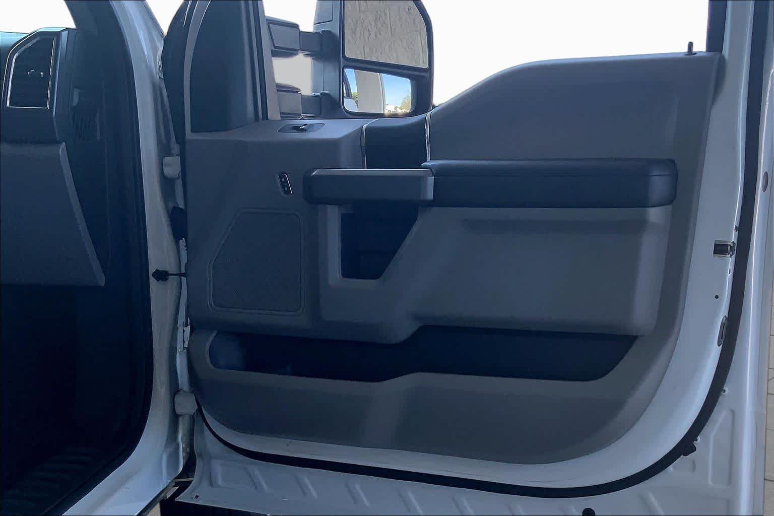Used 2018 Oxford White Ford XLT image 21