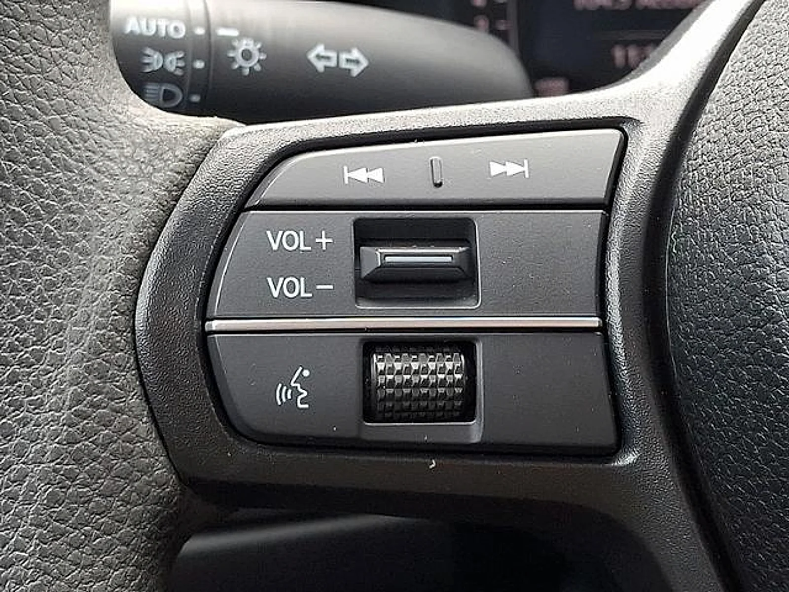 Used 2024 Canyon River Blue Metallic Honda EX image 20
