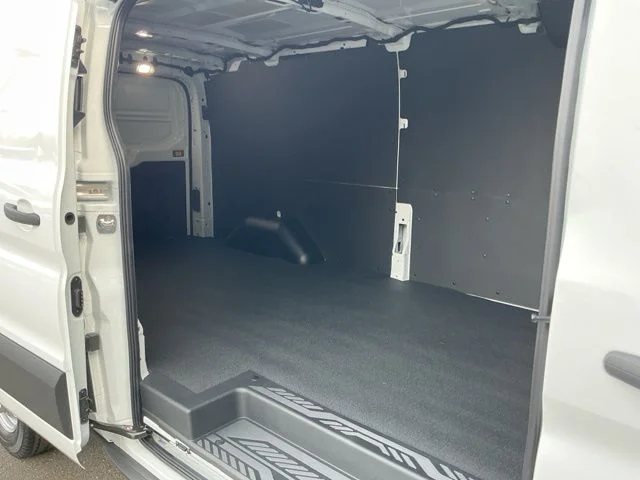New 2026 Oxford White Ford Base image 8