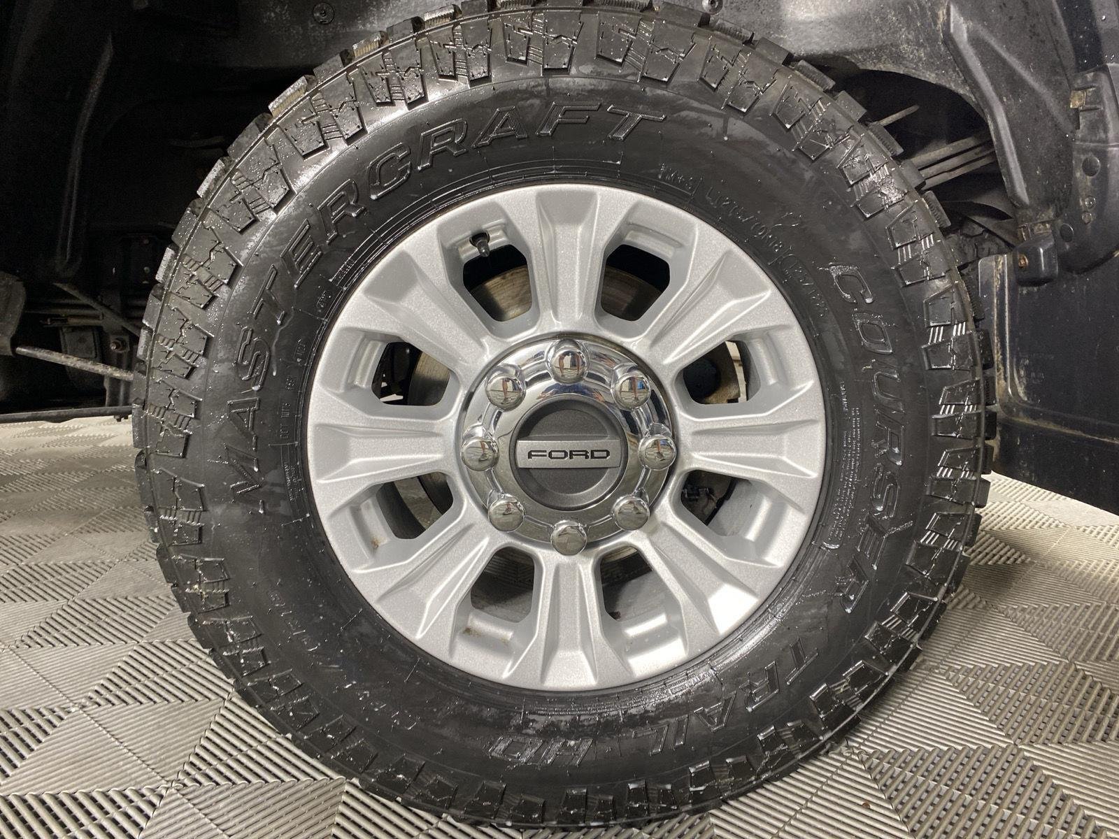 Used 2021 Agate Black Ford XLT image 12