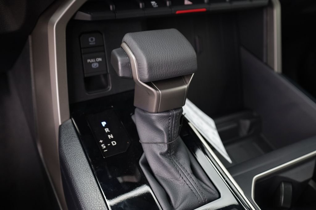 2026 Toyota Tundra SR5 - Photo 9