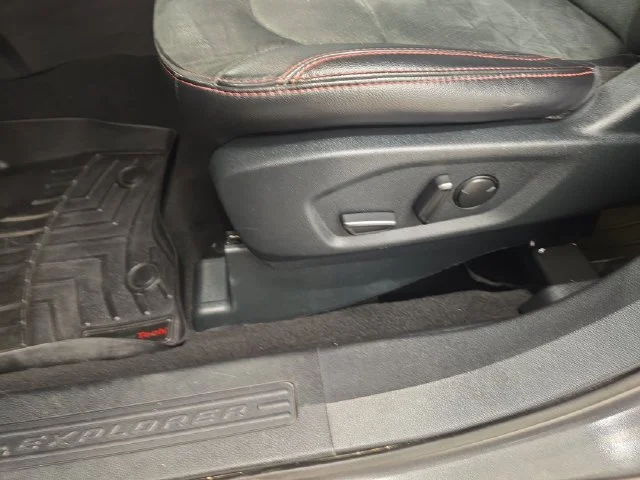 Used 2019 Gray Ford XLT image 37