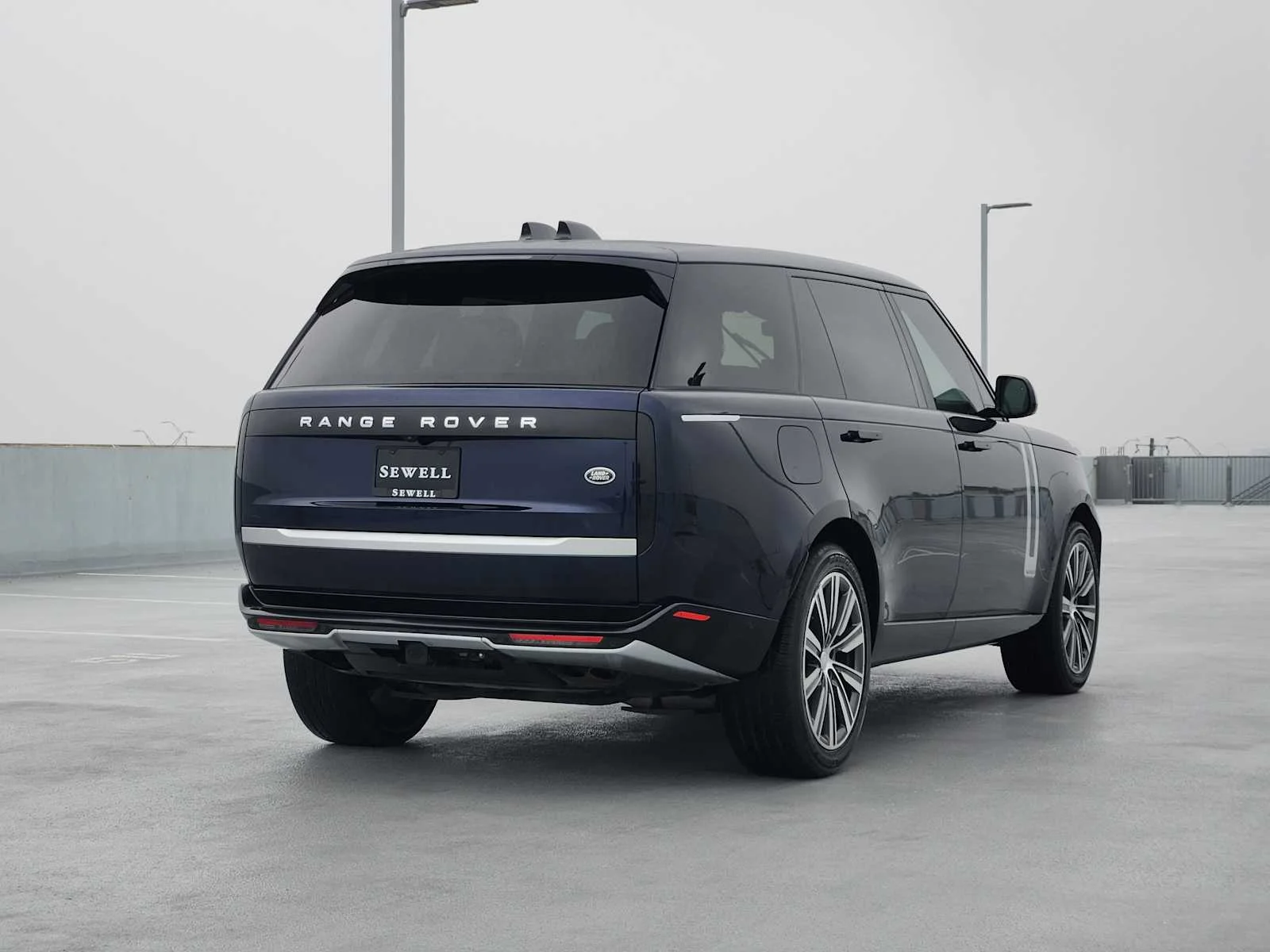 Used 2023 Portofino Blue Metallic Land Rover Autobiography image 5
