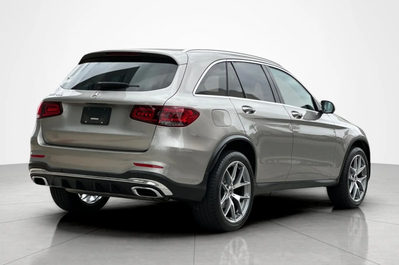 Used 2022 Mojave Silver Metallic Mercedes-Benz GLC 300 image 5