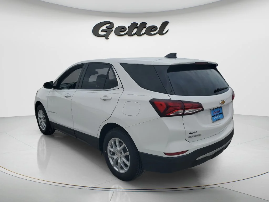 Used 2024 Summit White Chevrolet LT image 7