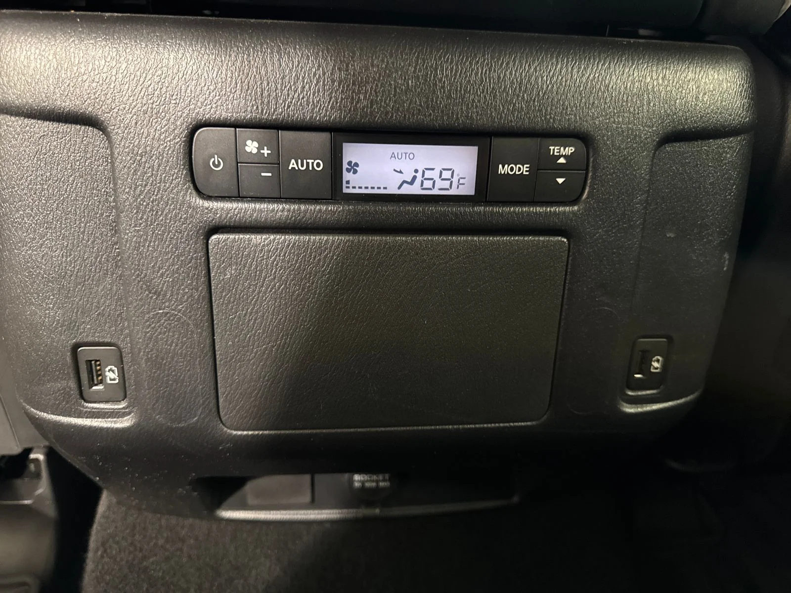 Certified Used 2023 Gray INFINITI Premium Select image 26