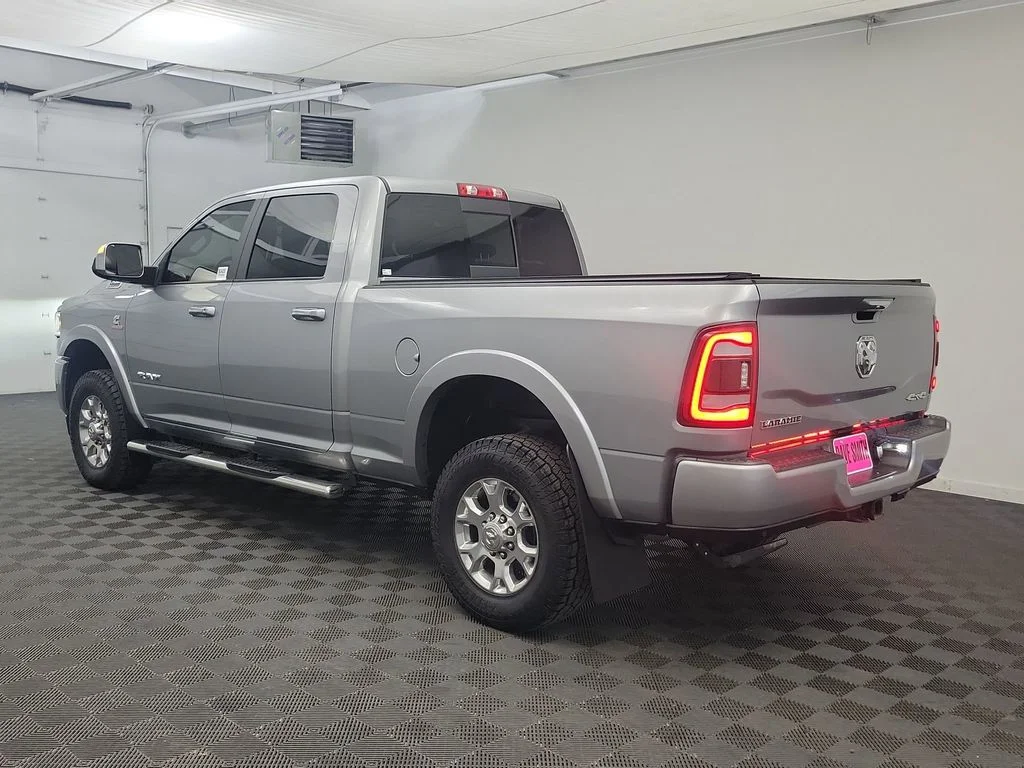 Used 2022 Sil Ram Laramie image 3