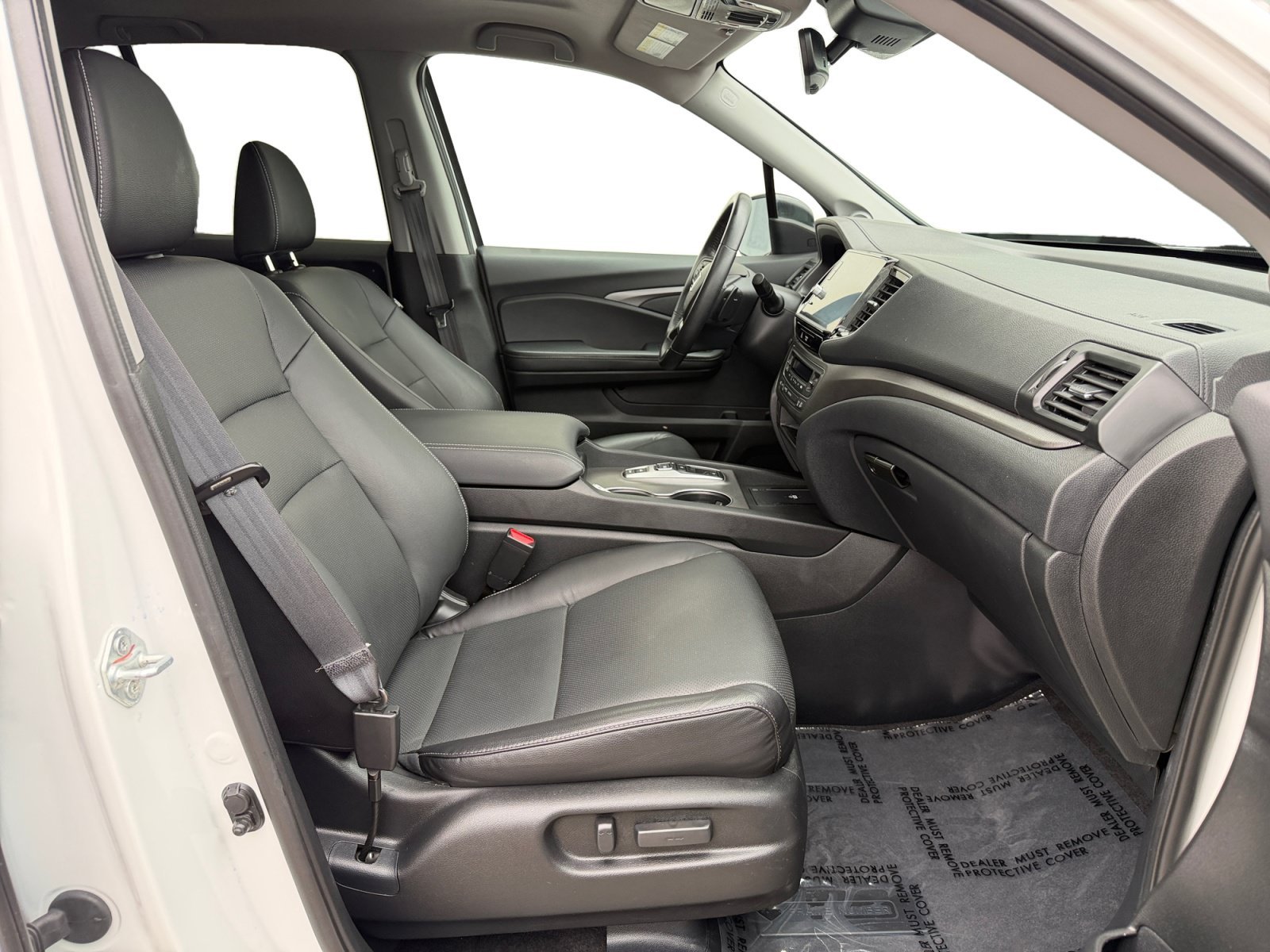Used 2025 White Honda RTL image 29