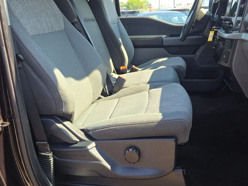 Used 2022 Black Ford XLT image 6