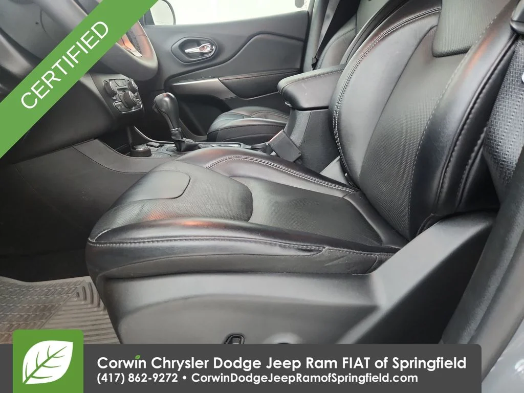 Certified Used 2022 Gray Jeep Latitude Lux image 20