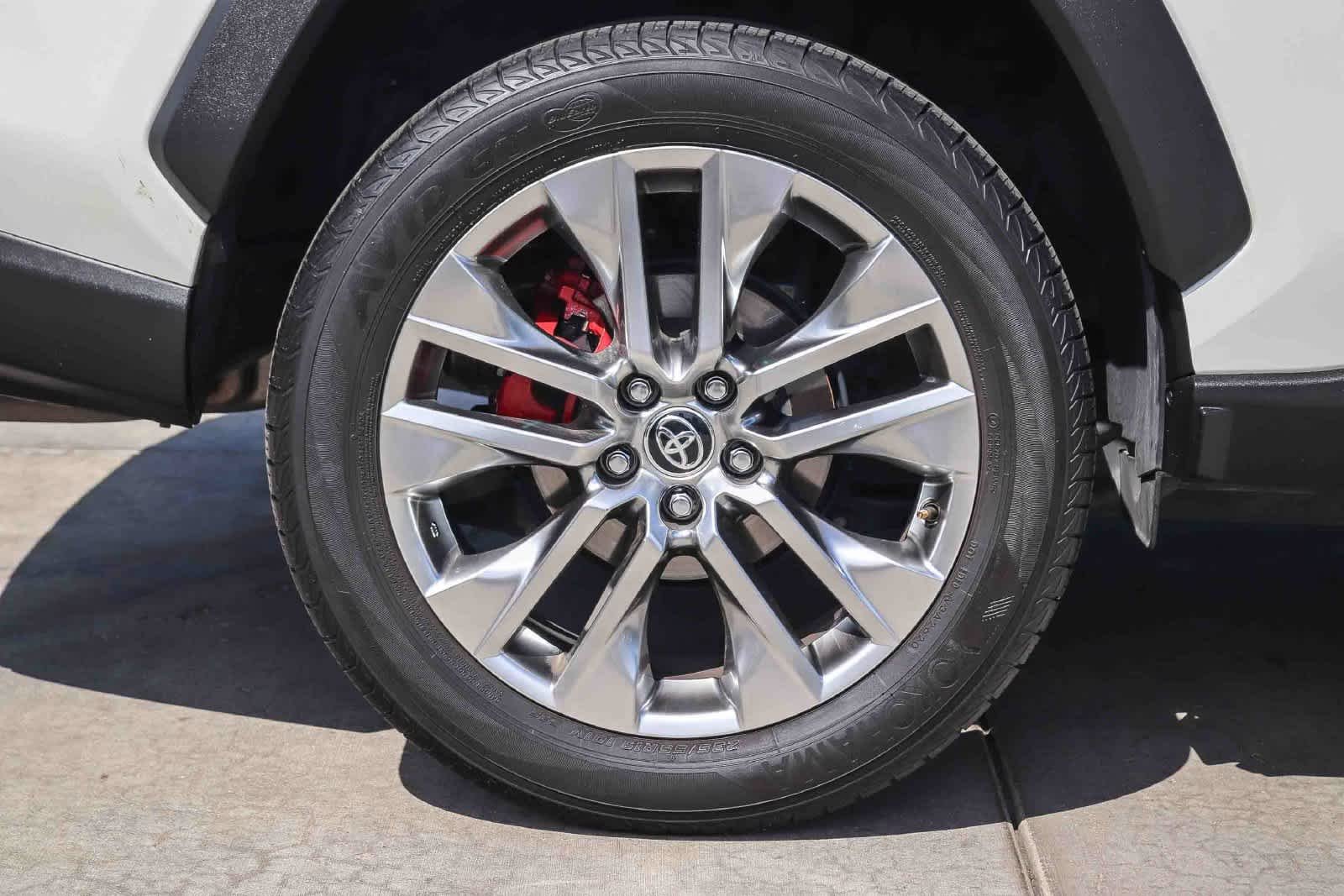 Used 2020 Blizzard Pearl Toyota Limited image 8