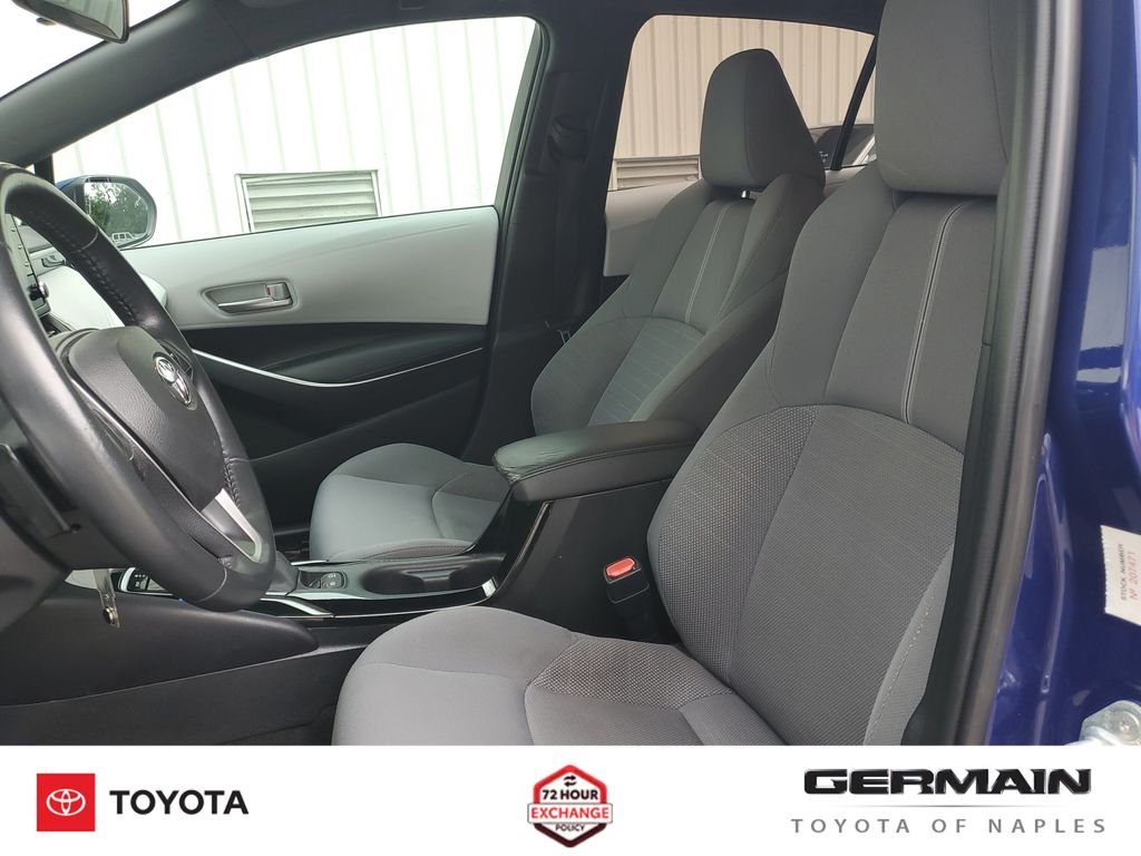 Used 2020 Blue Toyota SE image 19