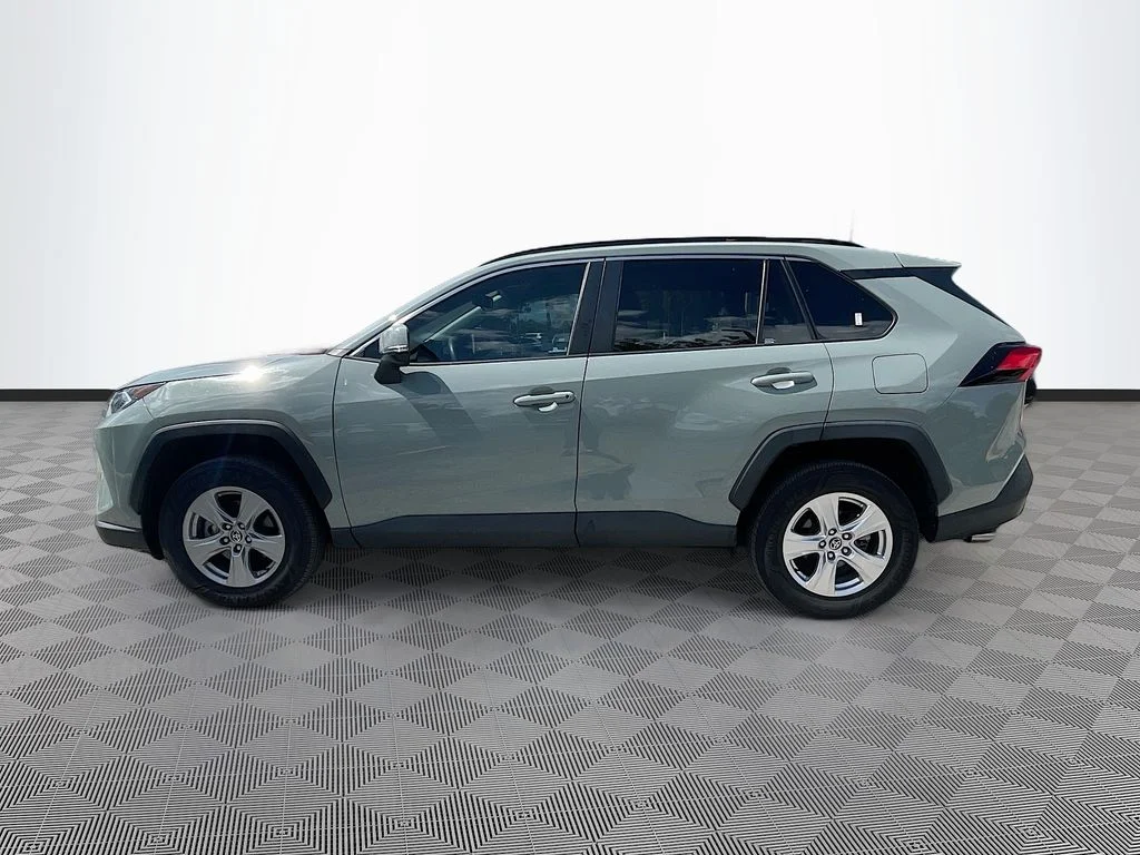 Used 2021 Gray Toyota XLE image 4