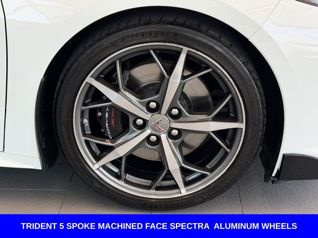 Used 2023 White Chevrolet Stingray image 9
