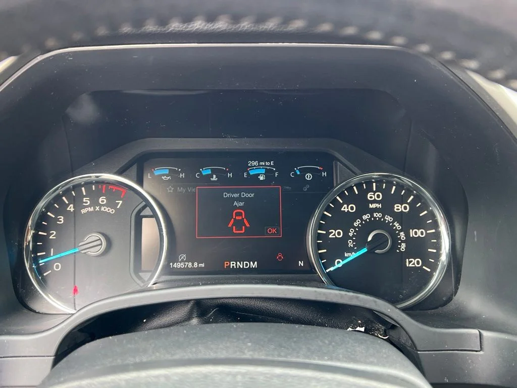 Used 2019 Black Metallic Ford Lariat image 21