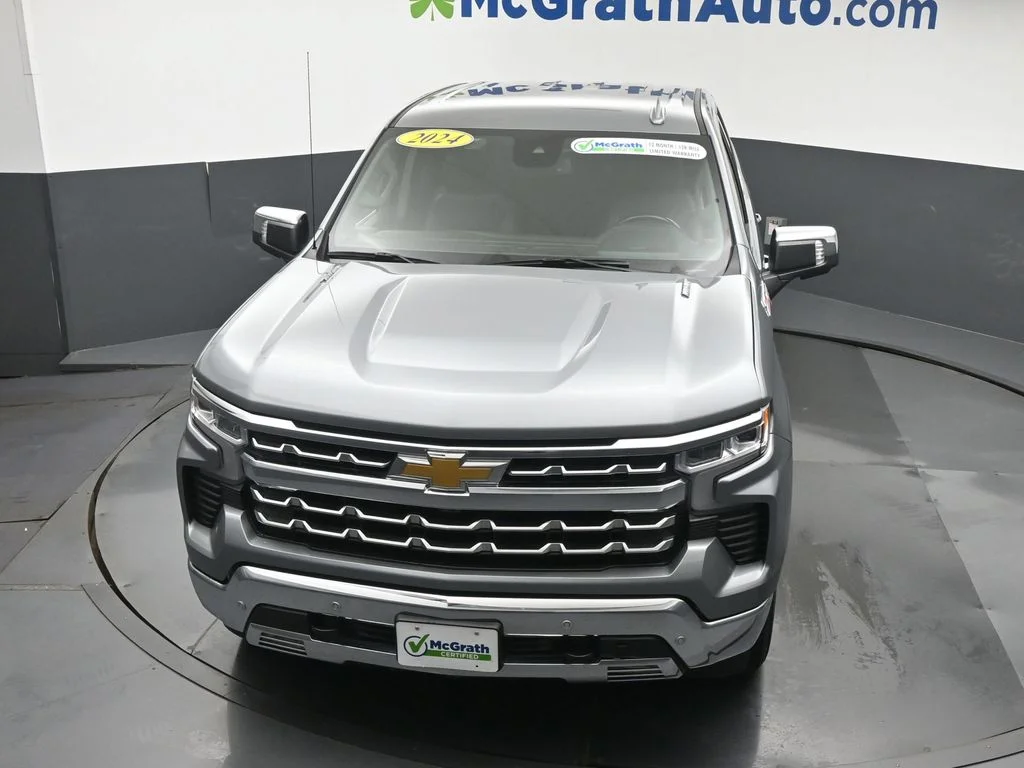 Used 2024 Gray Chevrolet LTZ image 27