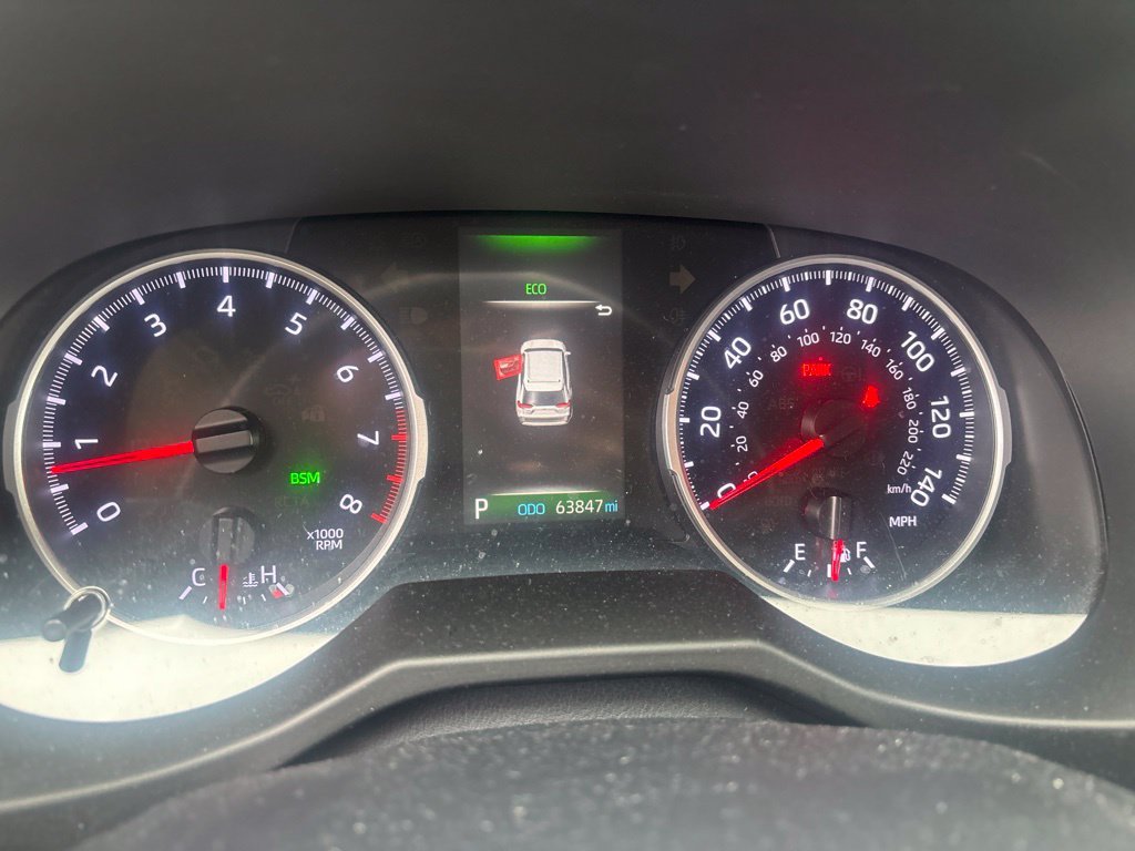 Used 2019 Black Toyota XLE Premium image 12