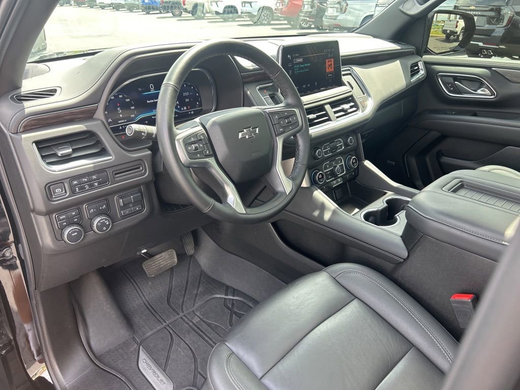 Used 2024 Black Chevrolet Z71 image 24