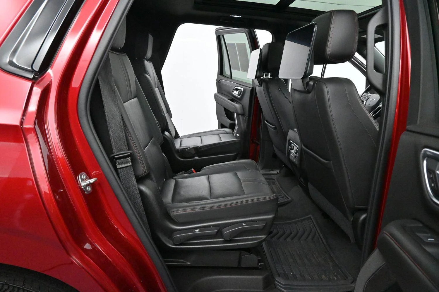 Used 2021 CHERRY RED TINTCOAT Chevrolet RST image 38