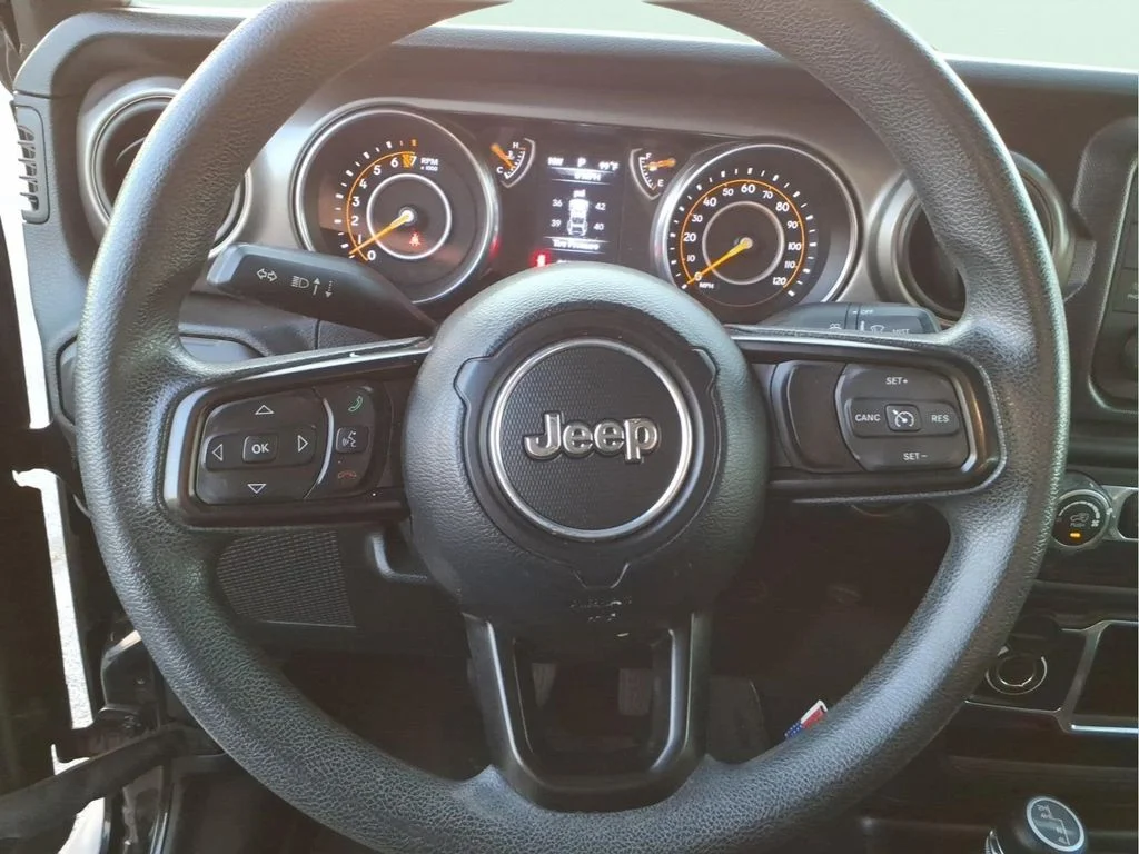 Used 2019 Black Jeep Unlimited Sport image 22