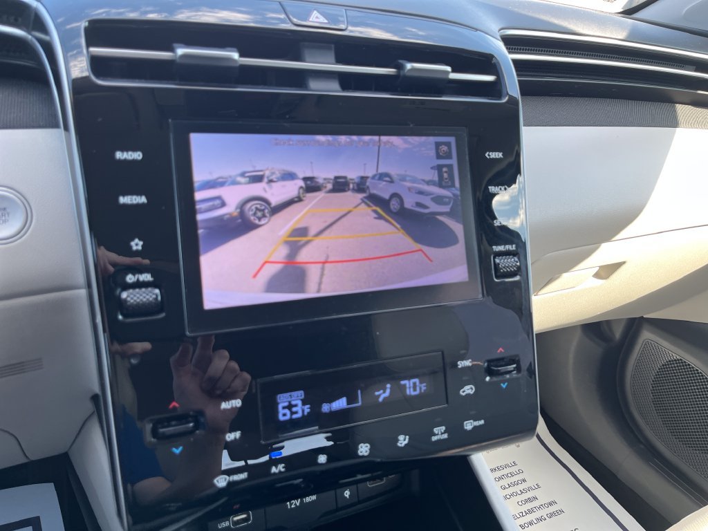 Used 2023 Silver Hyundai SEL image 18