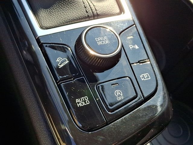Used 2023 White Kia SX-Prestige image 26