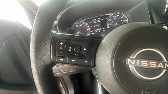 Used 2024 Gray Nissan SV image 23