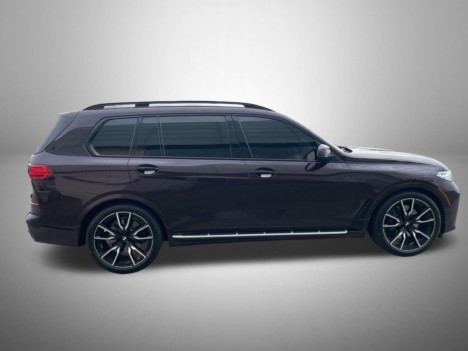 Used 2022 Red BMW xDrive40i image 4