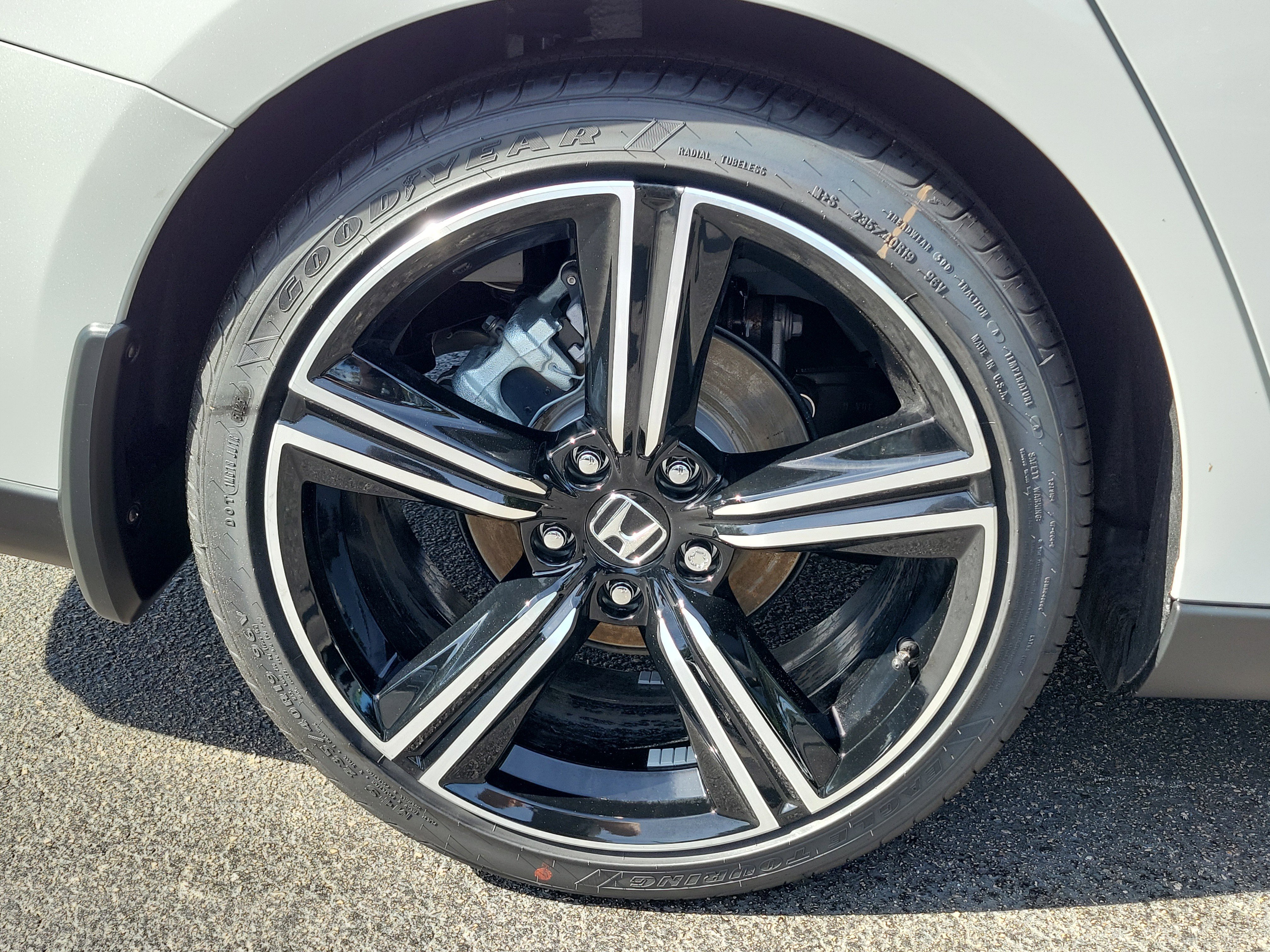 New 2026 Platinum White Pearl Honda Sport image 7