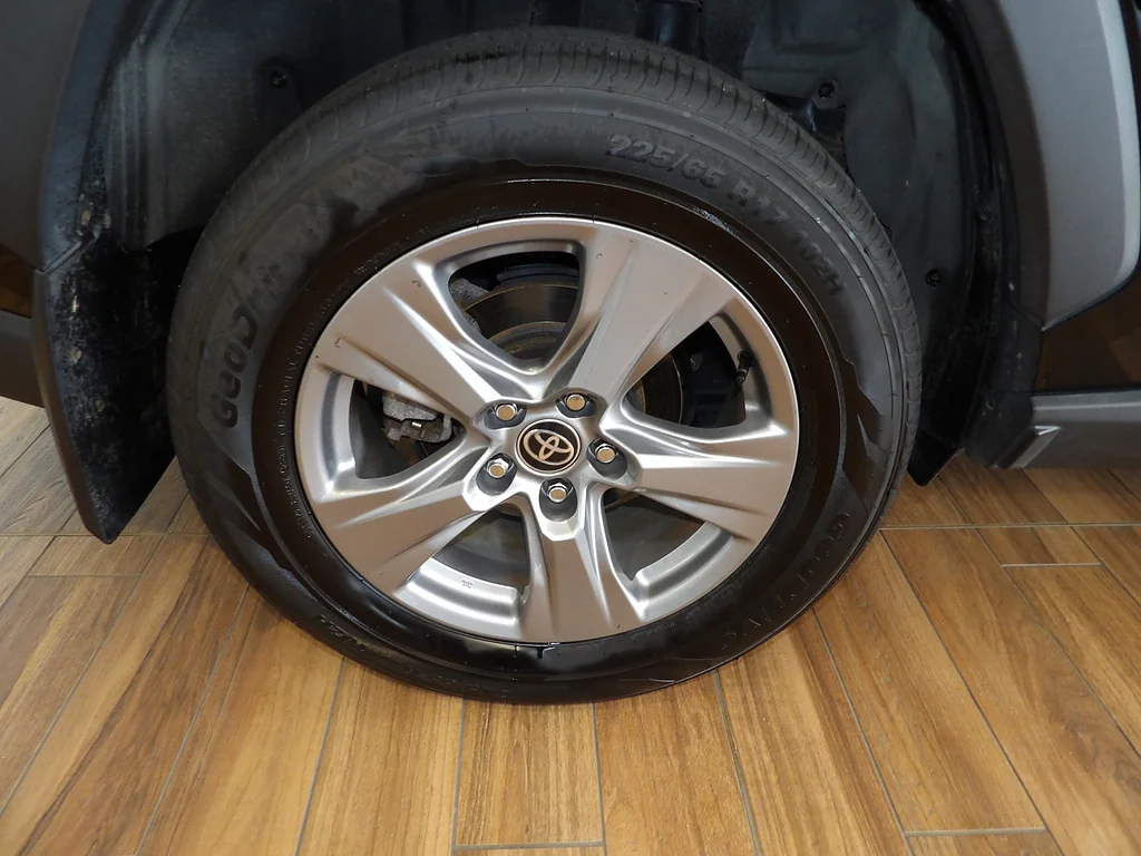 Used 2023 Midnight Black Metallic Toyota XLE image 5
