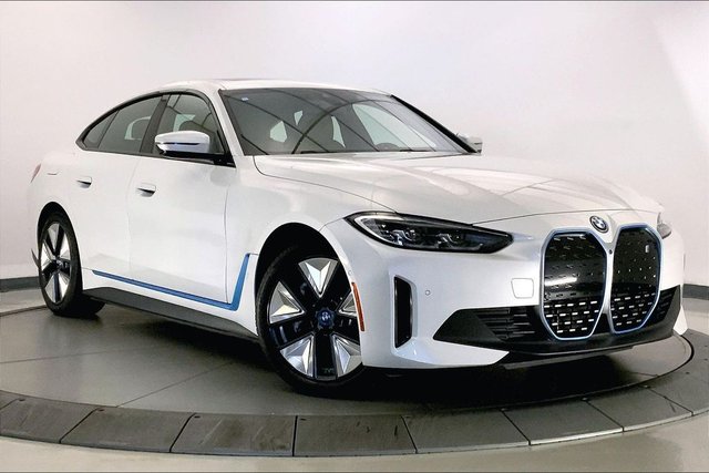 2023 BMW i4 eDrive35 
