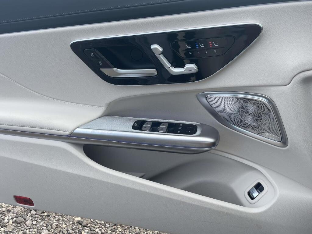 New 2027 MANUFAKTUR Alpine Grey Metallic Mercedes-Benz AMG® CLE 53 image 27