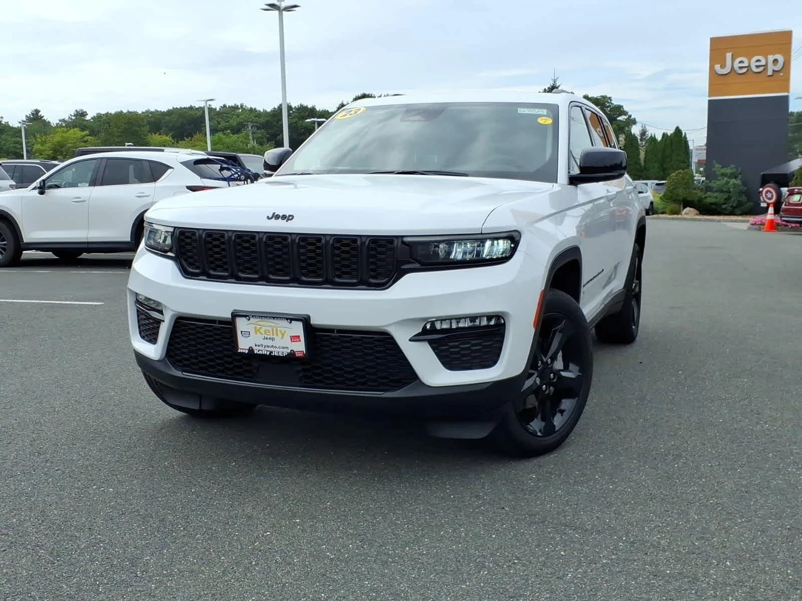 Used 2023 Bright White Clearcoat Jeep Limited image 2