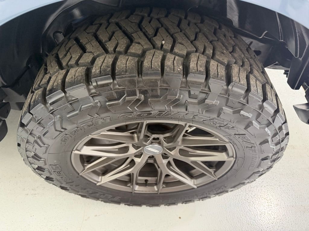 Used 2023 Gray Ford Wildtrak image 11
