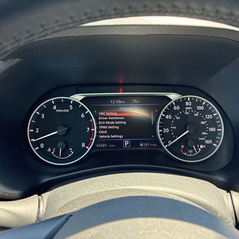 Used 2023 White Nissan SV image 18