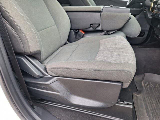 Used 2024 Oxford White Ford XLT image 30
