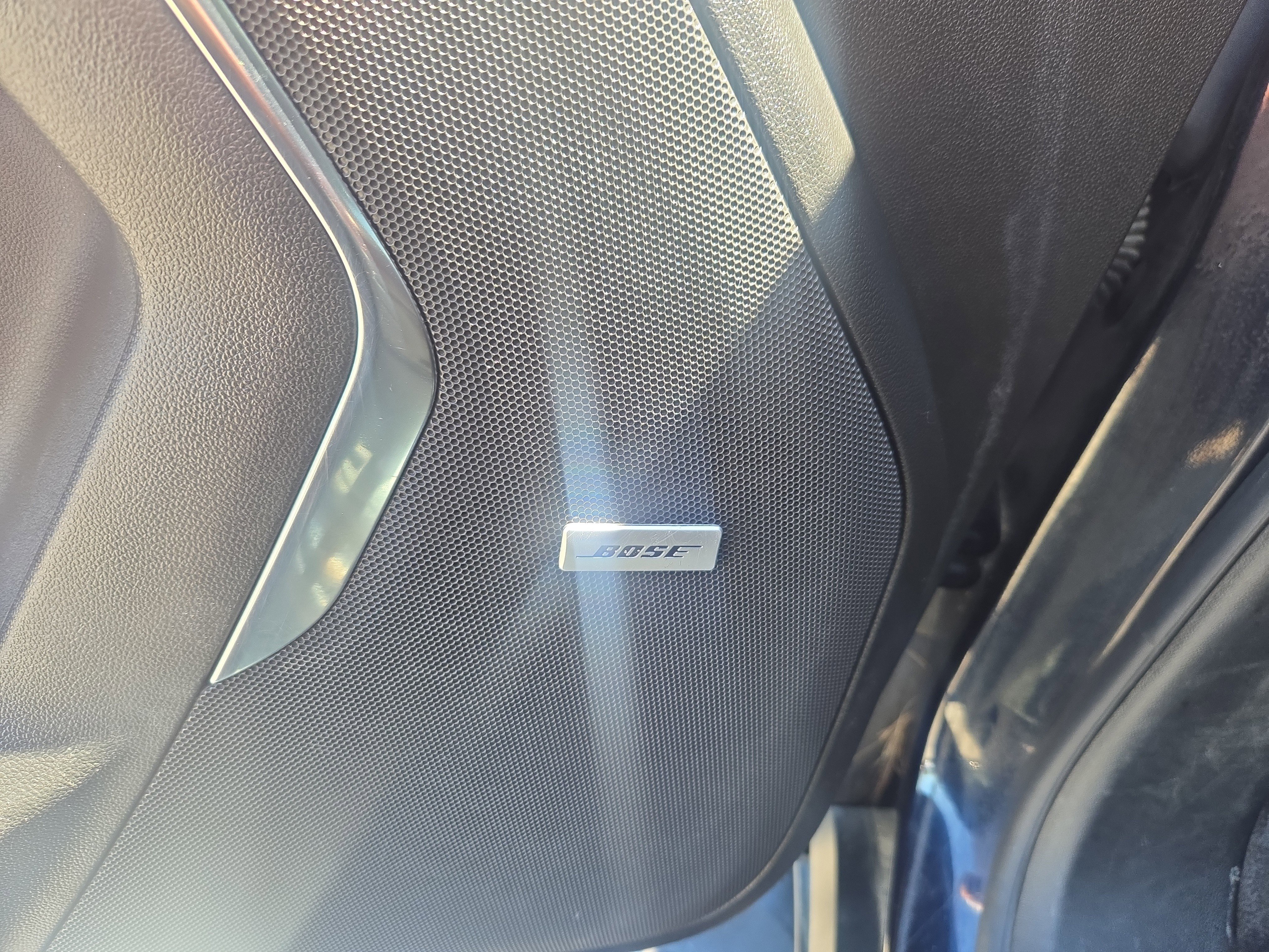 Used 2022 Midnight Blue Metallic Chevrolet Z71 image 14