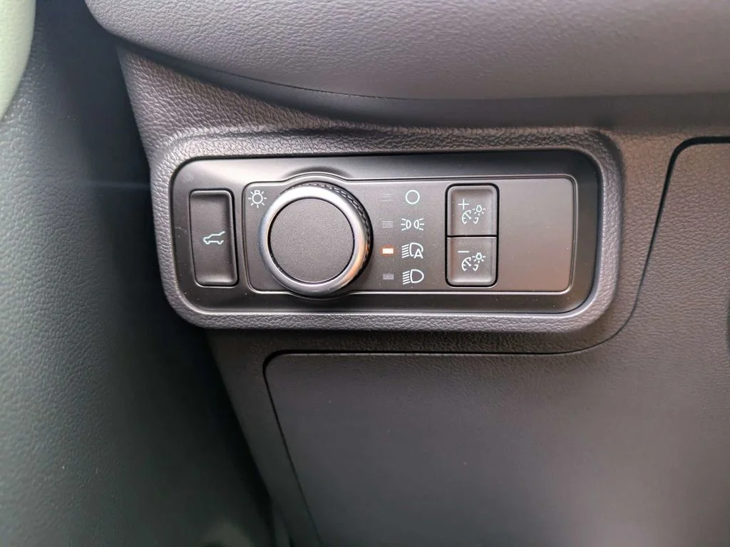 New 2026 Space White Metallic Ford Active image 29