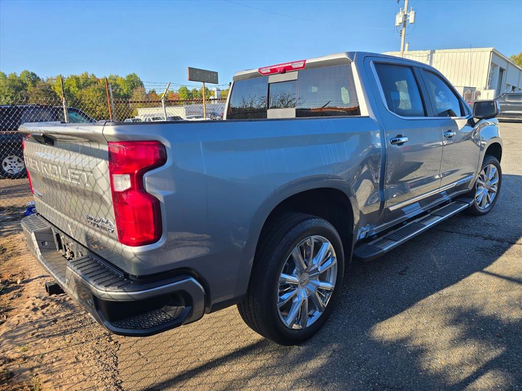 Used 2025 Sterling Gray Metallic Chevrolet High Country image 10