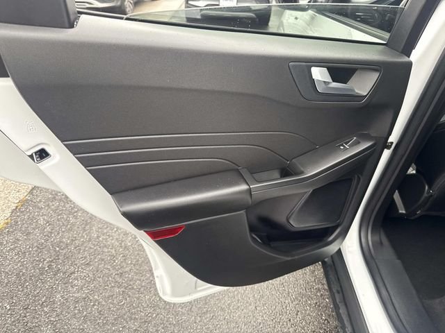 2023 Ford Escape ST-Line Select - Photo 17