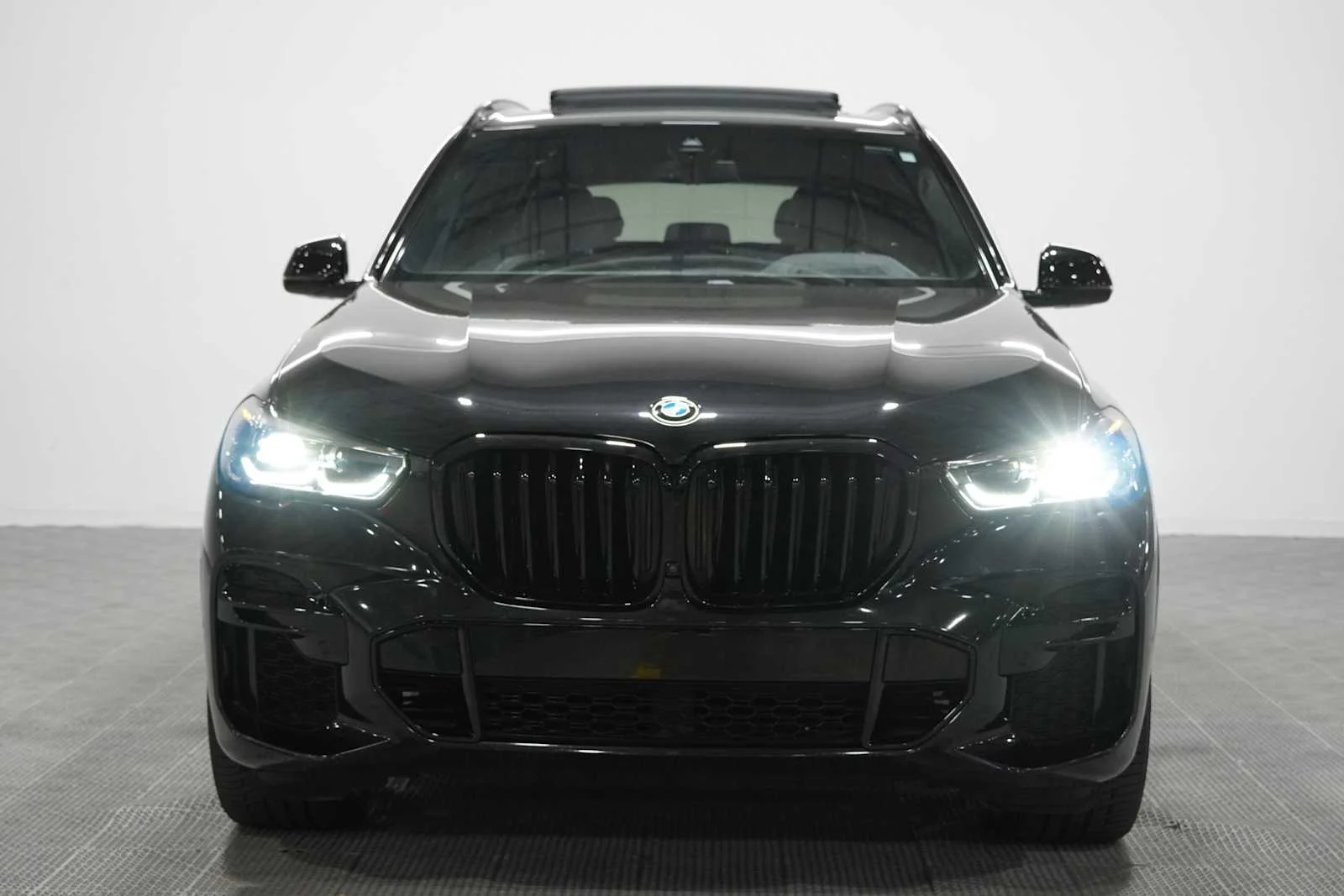 Certified Used 2023 Black Sapphire Metallic BMW M50i image 2