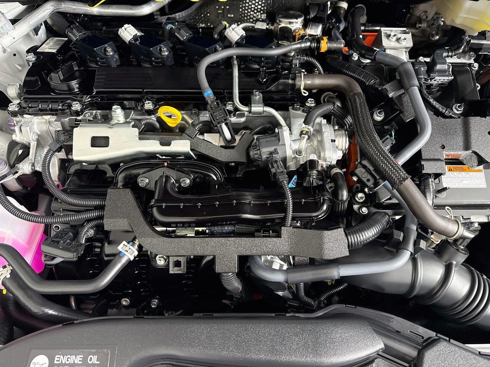 Used 2025 Wind Chill Pearl Toyota LE image 38