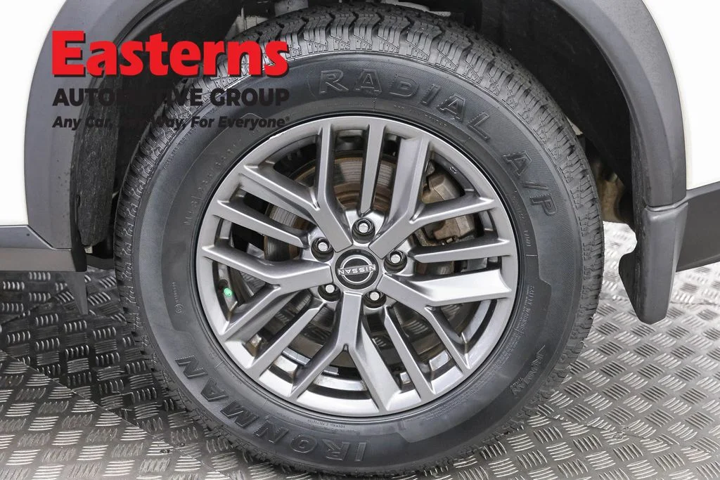 Used 2023 White Nissan S image 29
