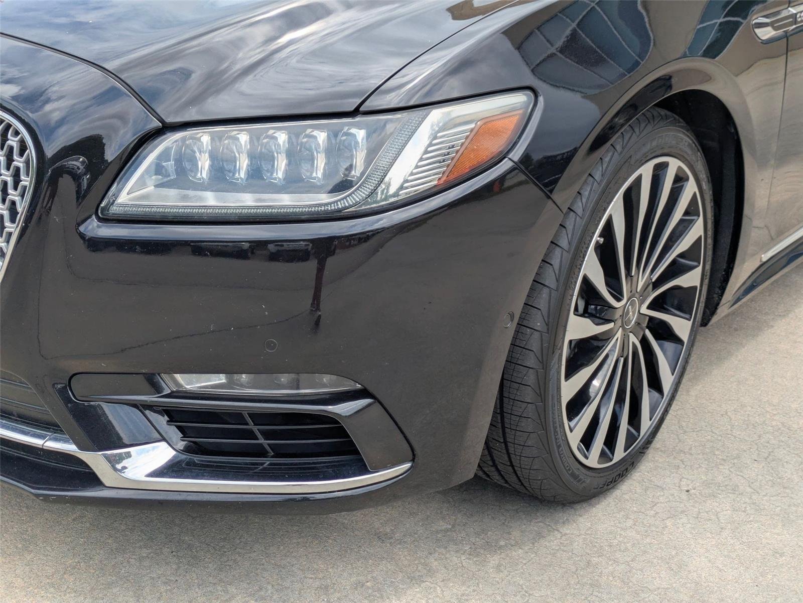 Used 2017 Diamond Black Lincoln Black Label image 17