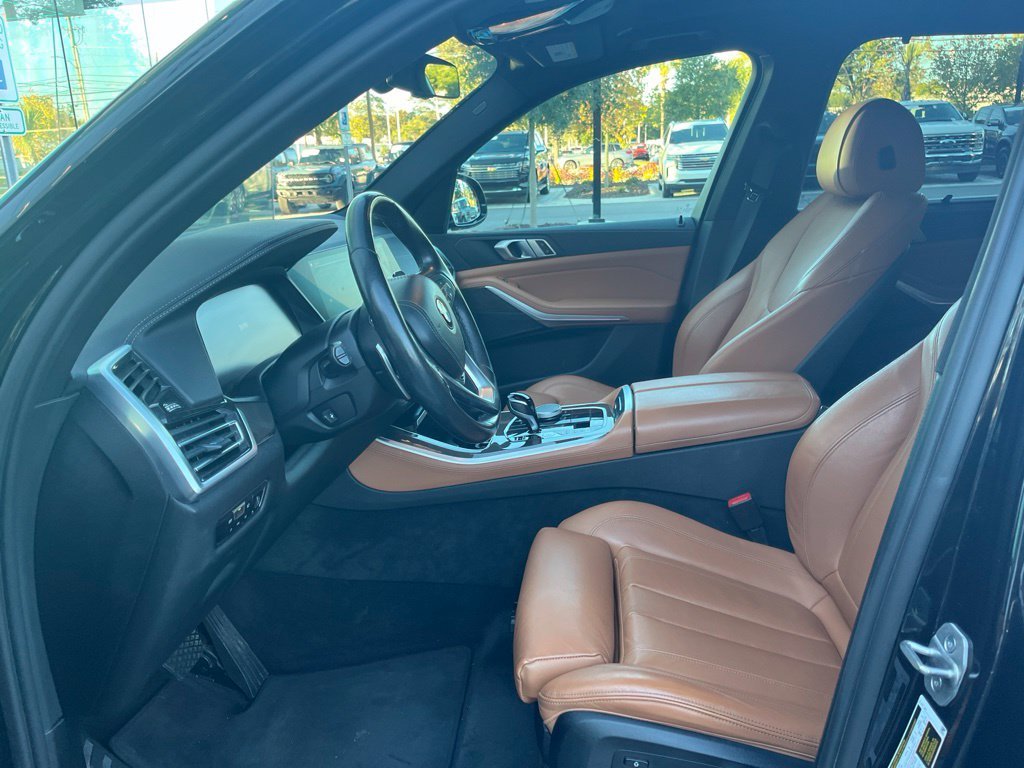Used 2022 Black Sapphire Metallic BMW sDrive40i image 8