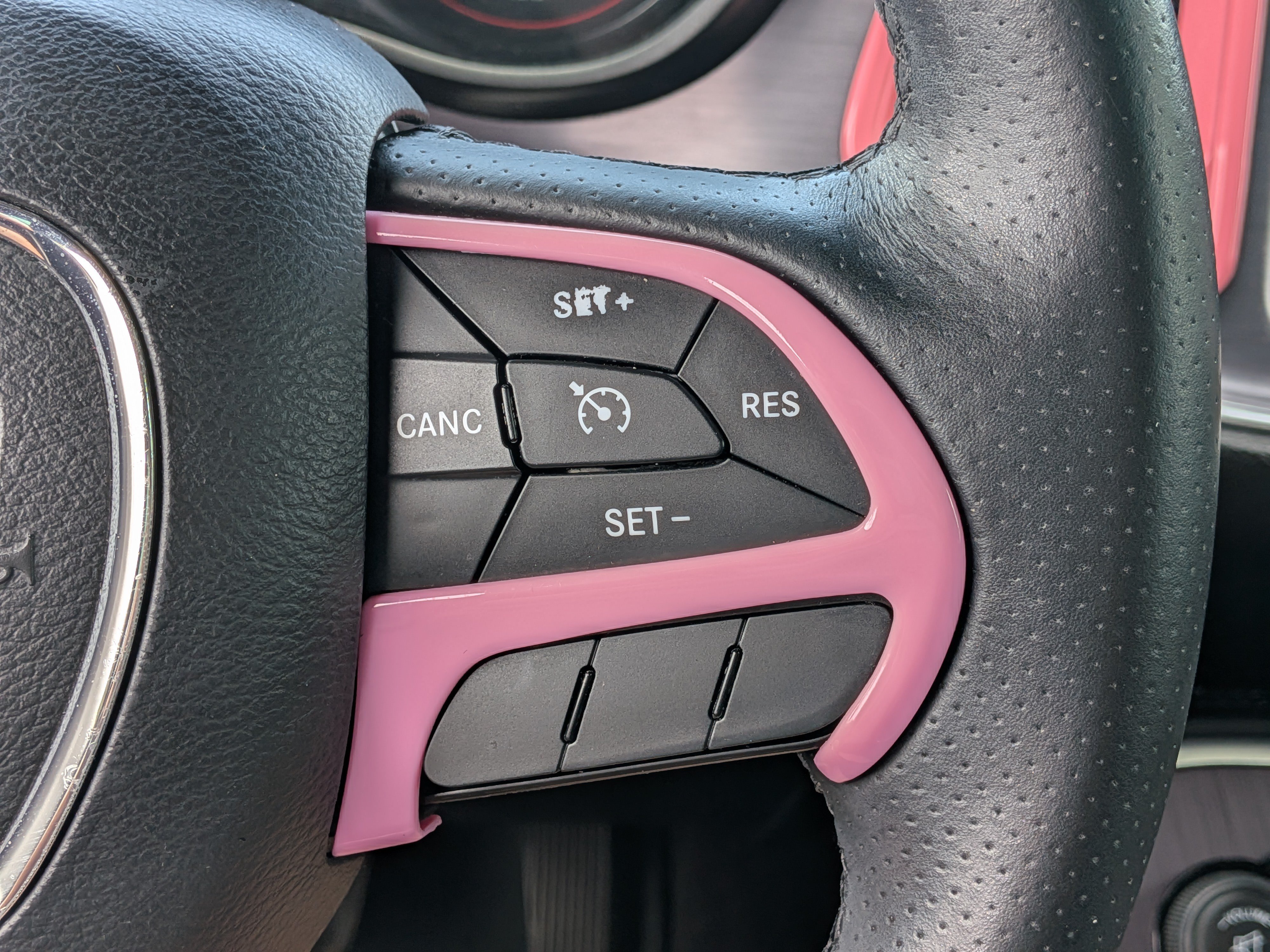 Used 2016 Pitch Black Clearcoat Dodge SXT image 23