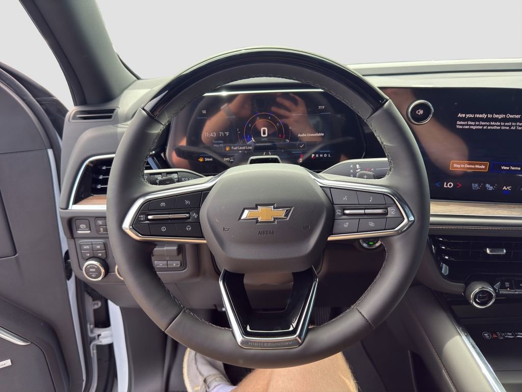 2026 Chevrolet Suburban High Country - Photo 10
