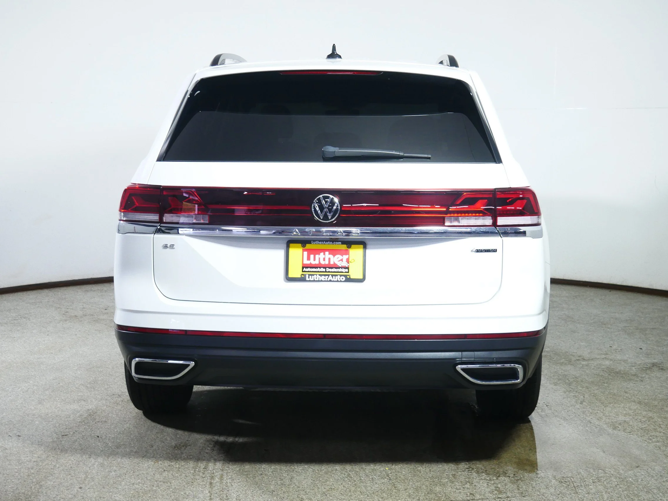 Used 2025 Pure White Volkswagen 2.0T SE image 6