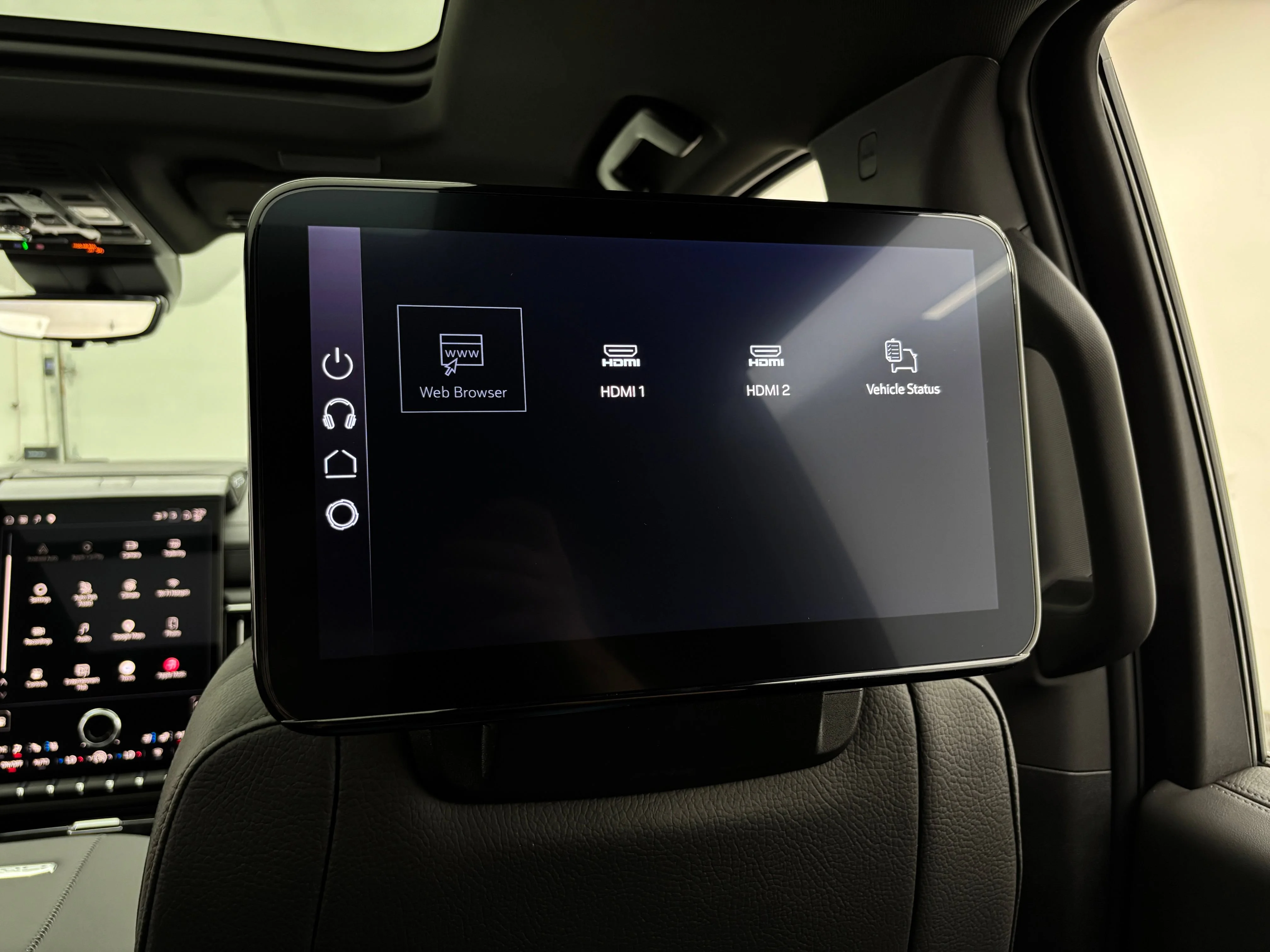 2026 GMC Yukon XL Denali - Photo 45