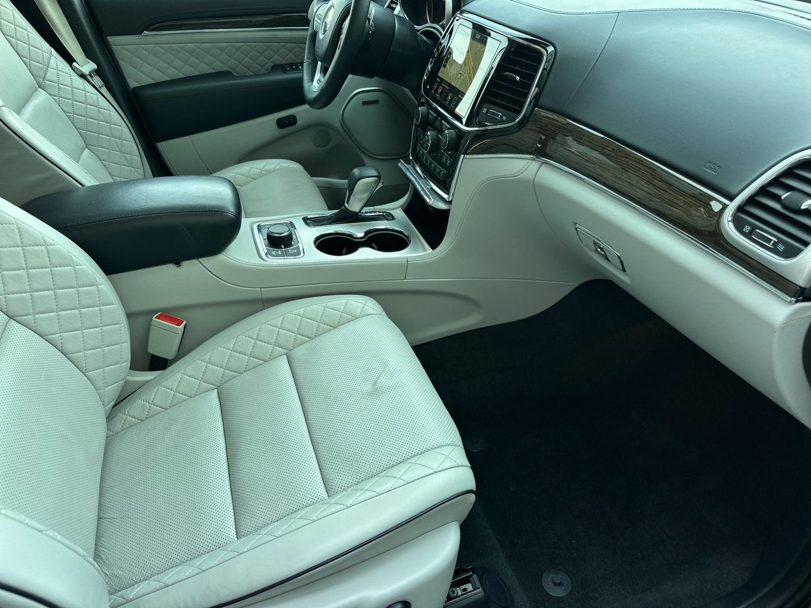 Used 2021 Diamond Black Crystal Pearlcoat Jeep Summit image 15